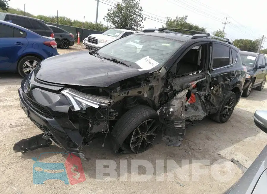 2T3NFREV7JW447712 Photo# 2