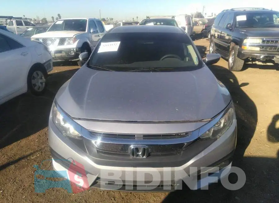 19XFC2F5XHE038693 Photo# 6