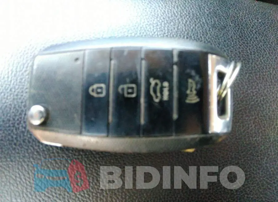 KNDJN2A29J7892131 Photo# 11