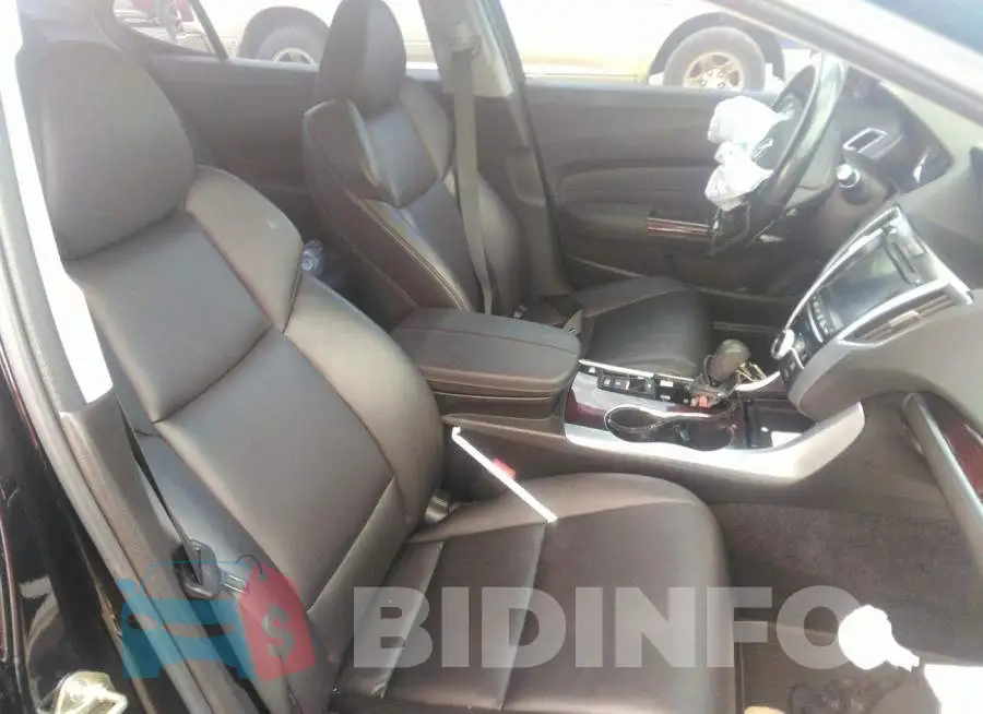 19UUB1F37GA004961 Photo# 5