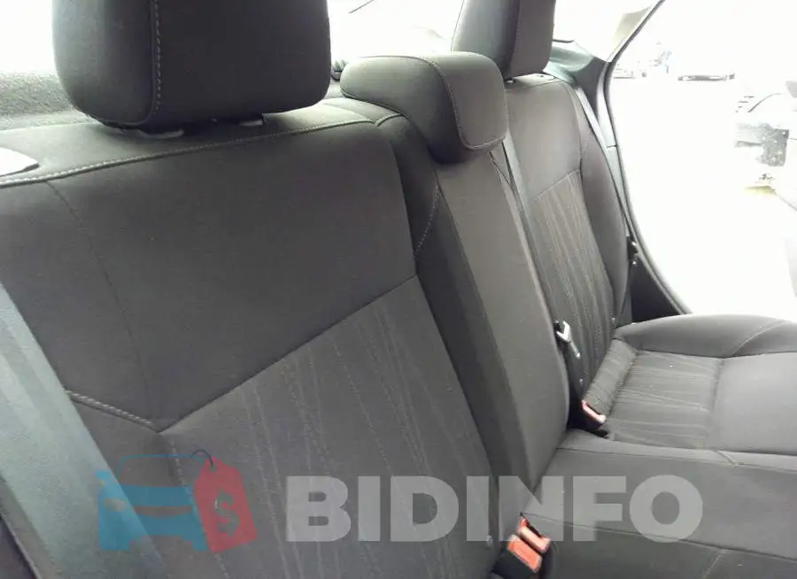 1FADP3F22JL212847 Photo# 8