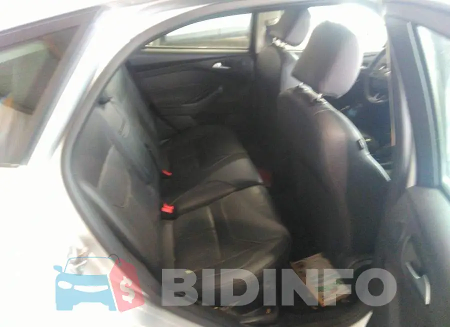 1FADP3N20FL349200 Photo# 8