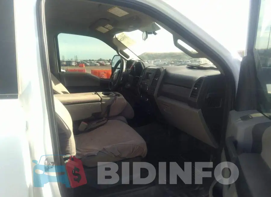 1FT7W2BT3JED05299 Photo# 5
