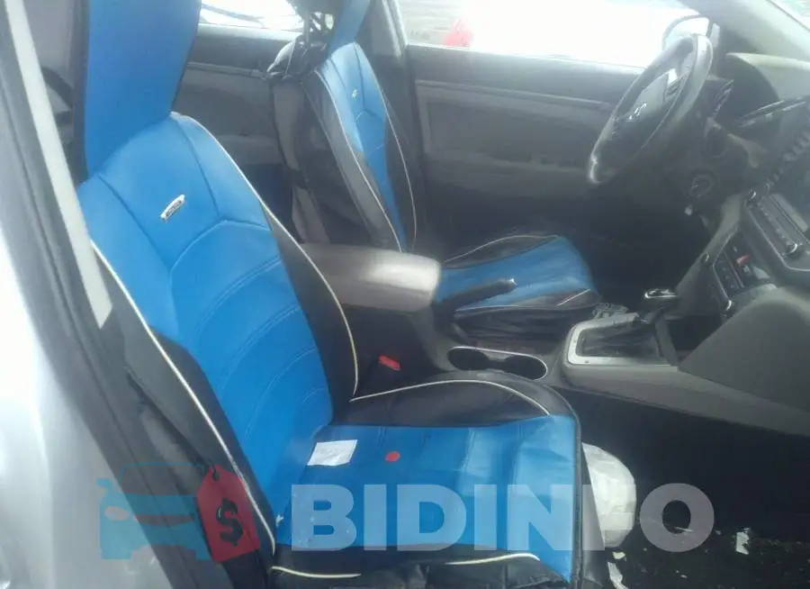 5NPD84LF3JH257613 Photo# 5