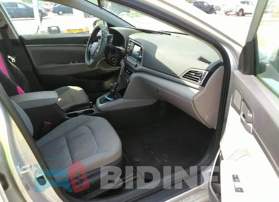 5NPD84LF3HH062962 Photo# 5