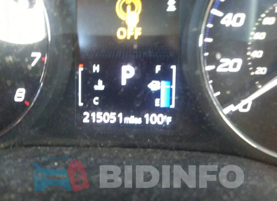 JA4AD3A39JZ024663 Photo# 7