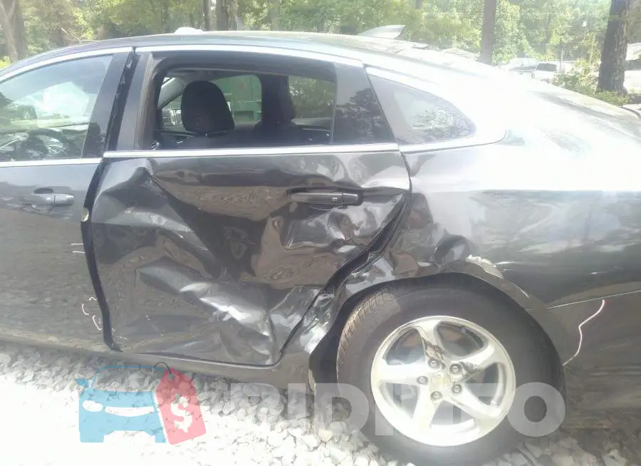 1G1ZB5ST4HF163256 Photo# 6