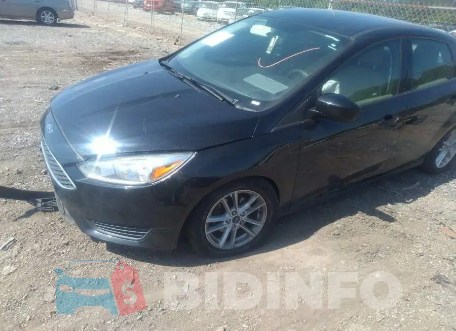 1FADP3F28JL212786 Photo# 6