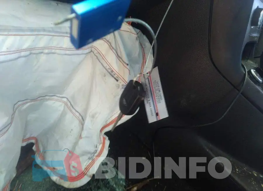 1FADP3F22FL206876 Photo# 11