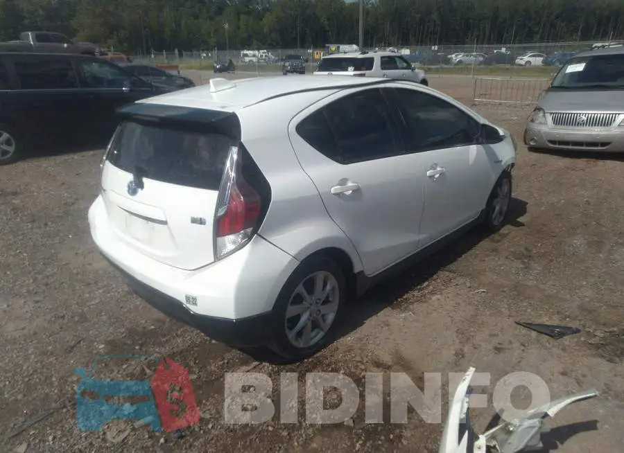 JTDKDTB32H1597146 Photo# 4
