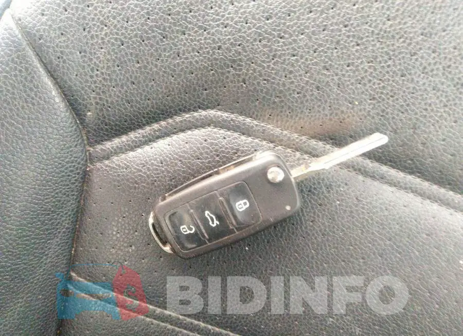 1VWAT7A37FC069544 Photo# 11