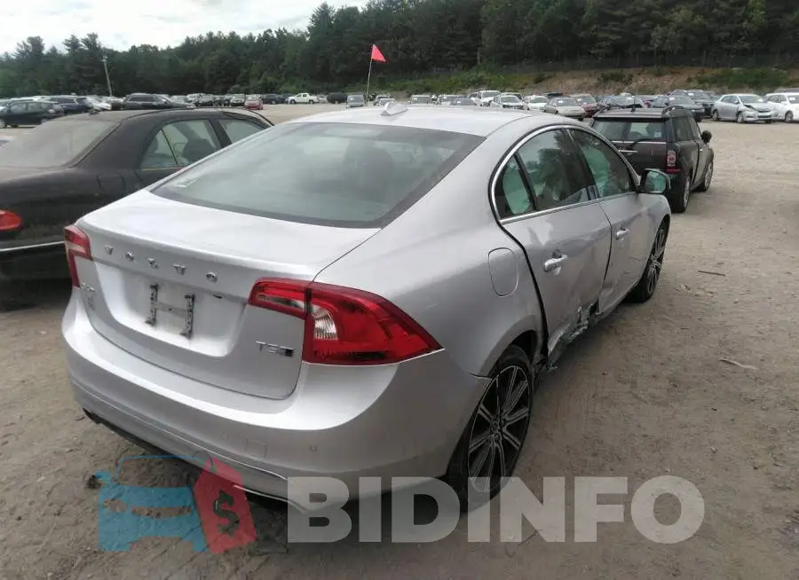 LYV402TM8HB140839 Photo# 4
