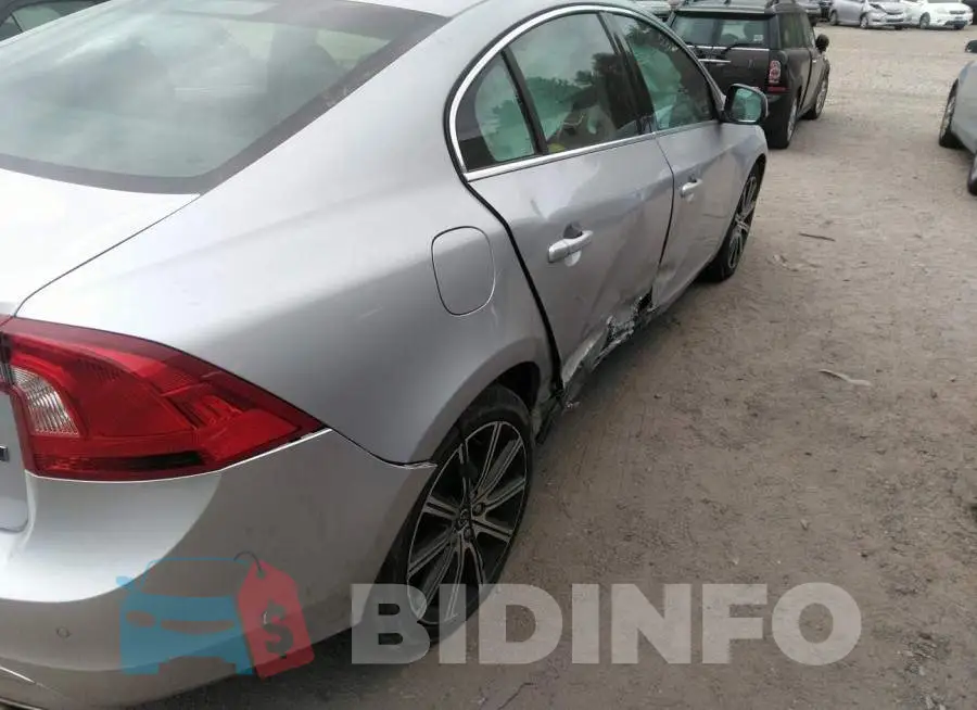 LYV402TM8HB140839 Photo# 6