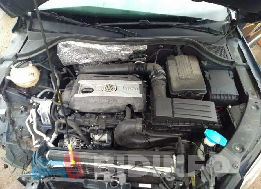 WVGBV7AX9GW528055 Photo# 10
