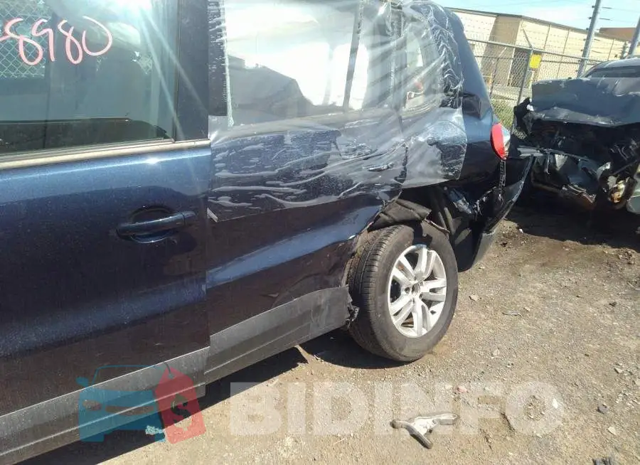 WVGBV7AX2GW560667 Photo# 6