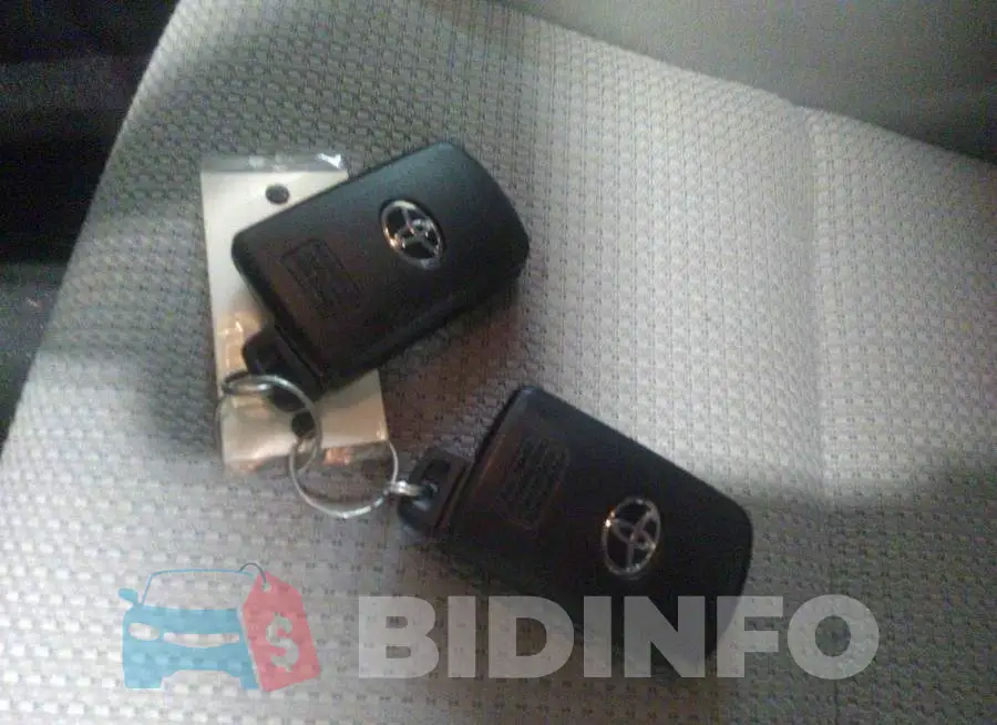 JTMRJREV0JD258882 Photo# 11