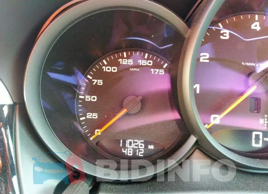 WP1AA2A50MLB00447 Photo# 7 WP1AA2A50MLB00447 Photo# 7