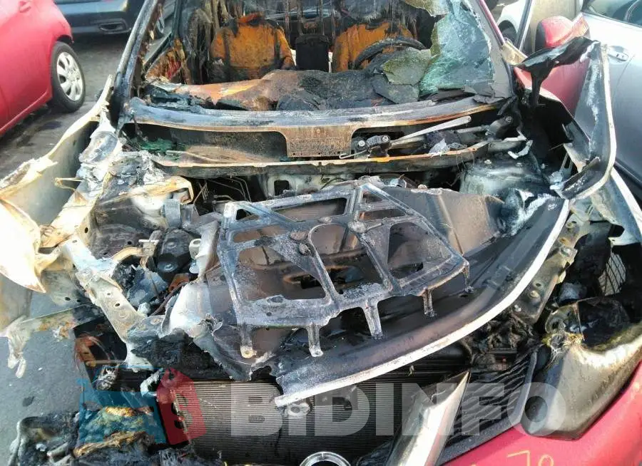 KNMAT2MT8GP713399 Photo# 10 KNMAT2MT8GP713399 Photo# 10