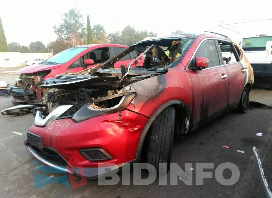 KNMAT2MT8GP713399 Photo# 2 KNMAT2MT8GP713399 Photo# 2