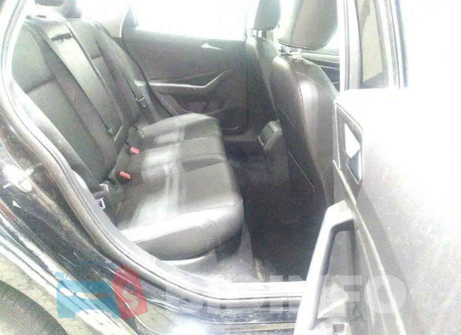 3VWCB7BU3KM153601 Photo# 8