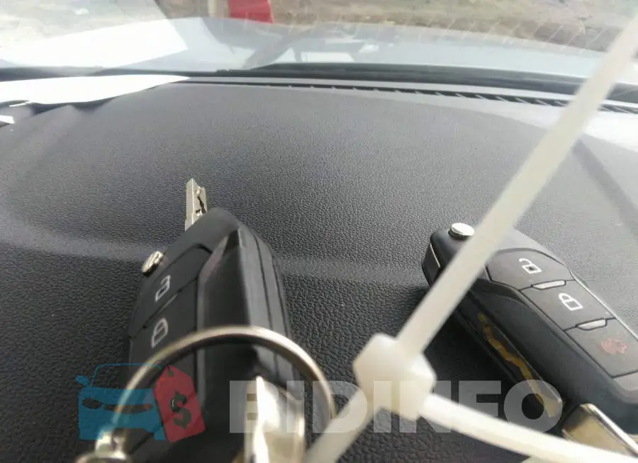 1FMCU0F66NUA04434 Photo# 11