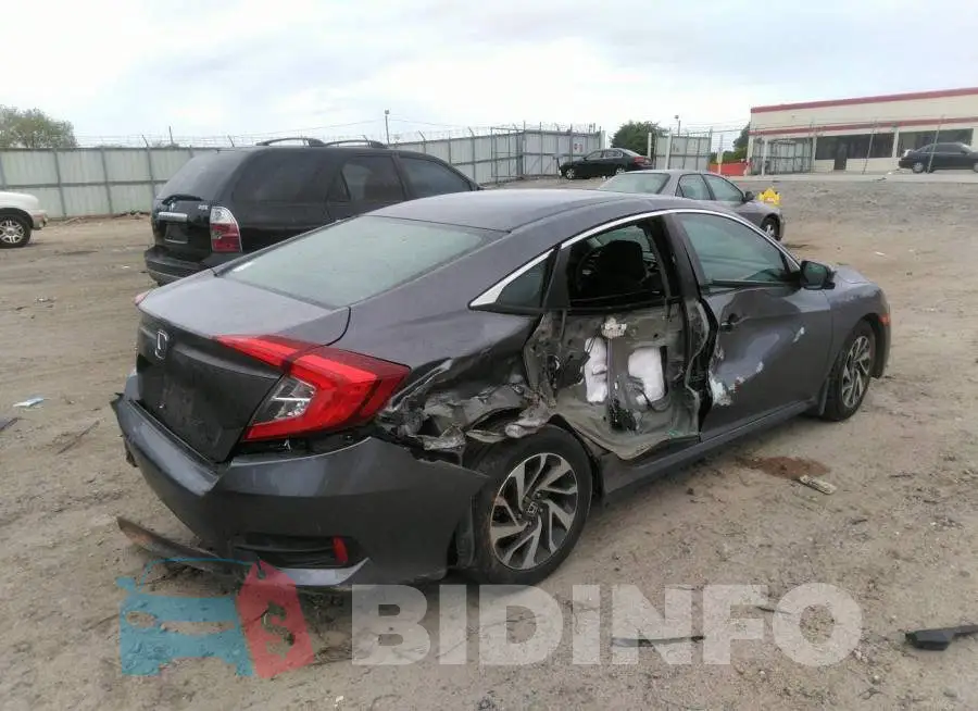 19XFC2F72GE014386 Photo# 4