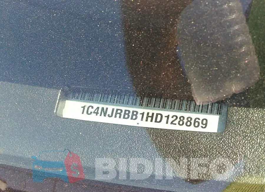 1C4NJRBB1HD128869 Photo# 9