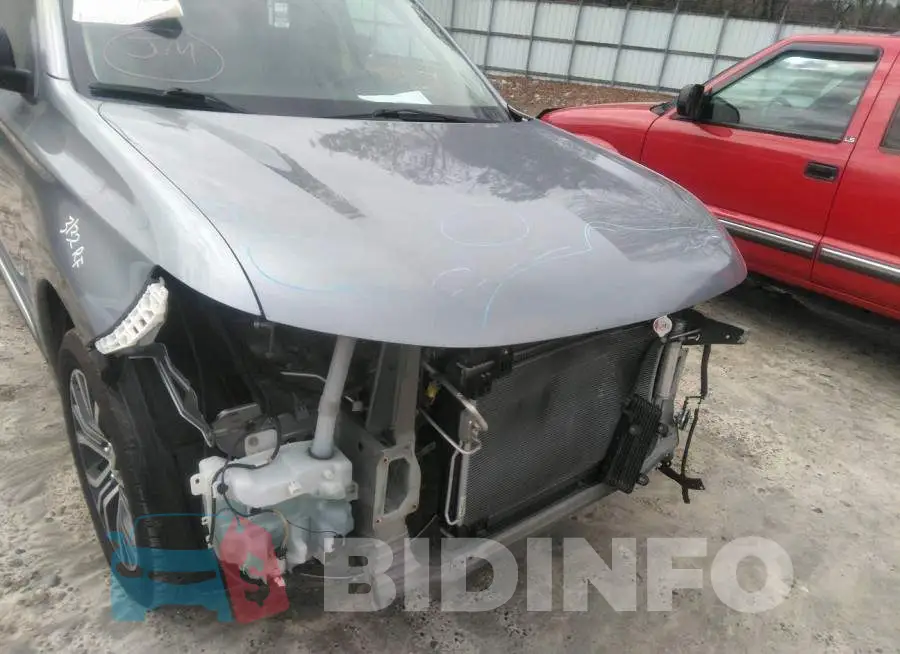 JA4AD2A30JZ056041 Photo# 6