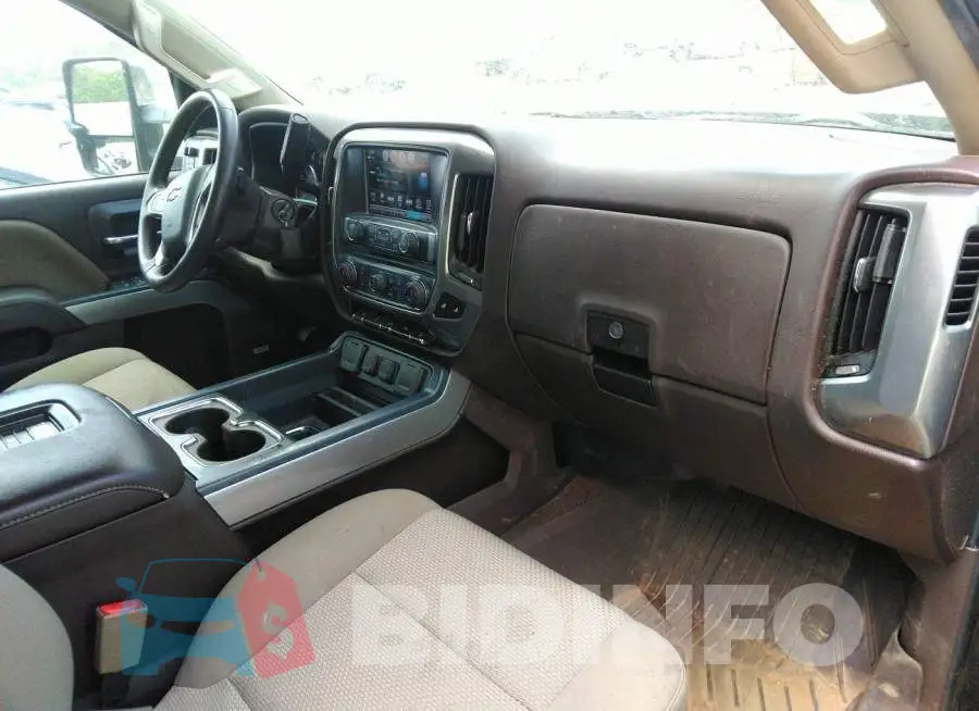 3GCUKREC9JG226490 Photo# 5