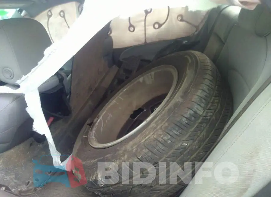 1G1ZB5ST6HF117332 Photo# 8