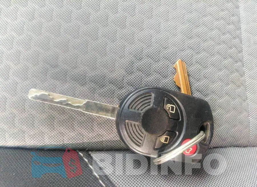 1FMCU0GD6HUD31935 Photo# 11