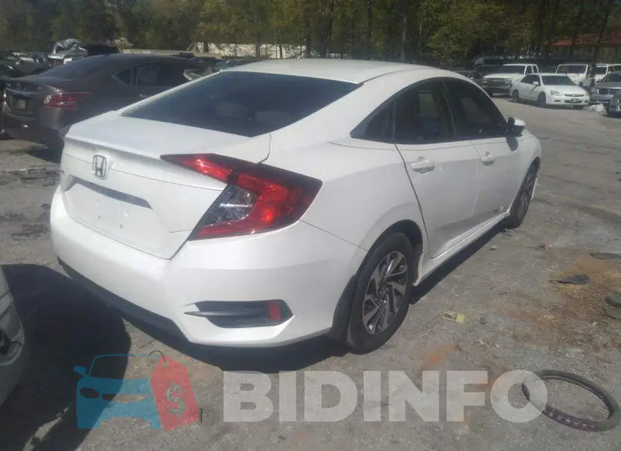 19XFC2F70GE084761 Photo# 4