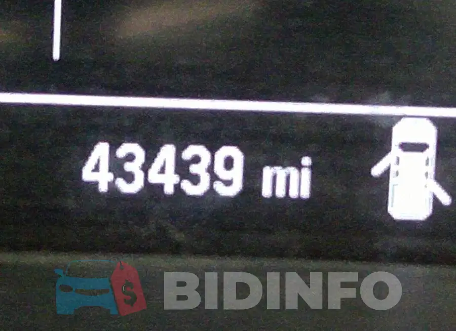 1GCHSBEA1K1184100 Photo# 7