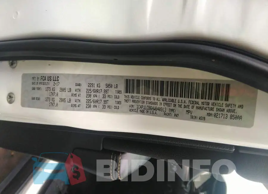 1C4PJLCB6HW640913 Photo# 9