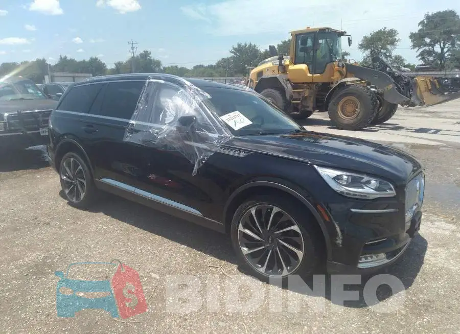 5LM5J7XC4LGL04061 Photo# 1