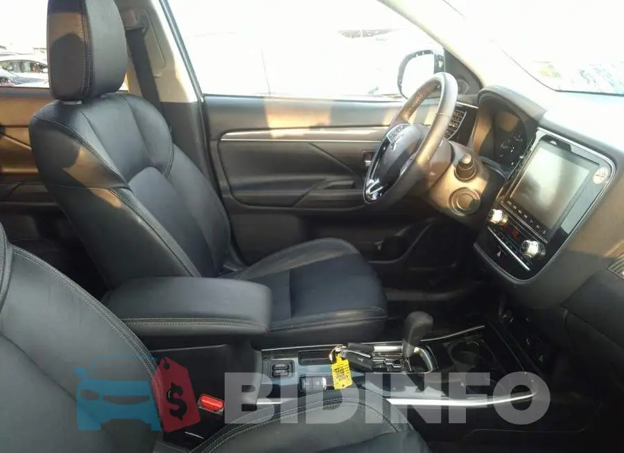 JA4AD3A39LJ000851 Photo# 5
