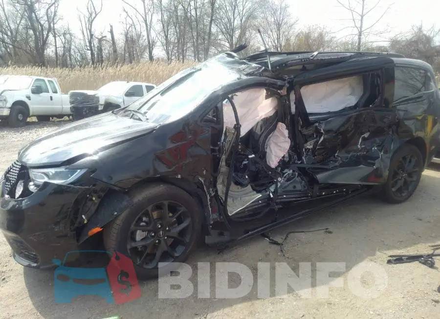 2C4RC3GG8MR599907 Photo# 2