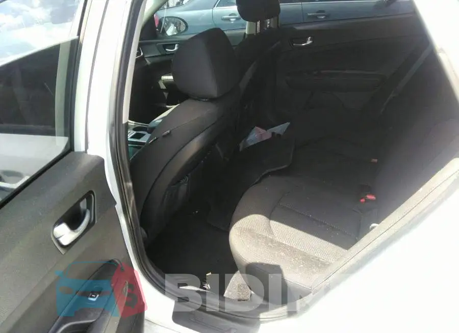5XXGT4L30JG259963 Photo# 8
