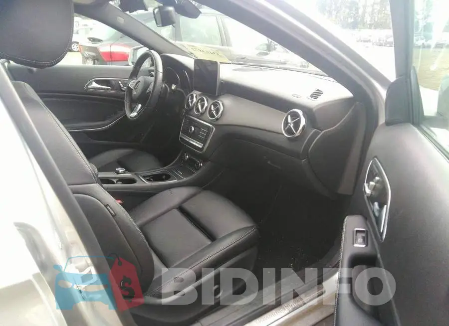 WDCTG4GB0JJ427420 Photo# 5