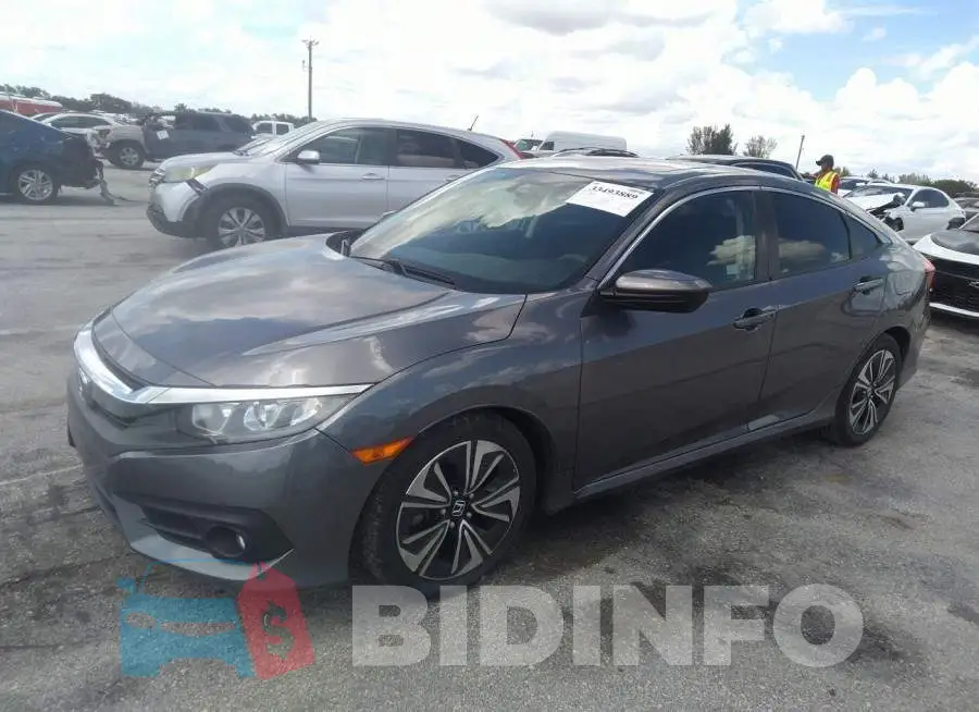 19XFC1F34HE000790 Photo# 2