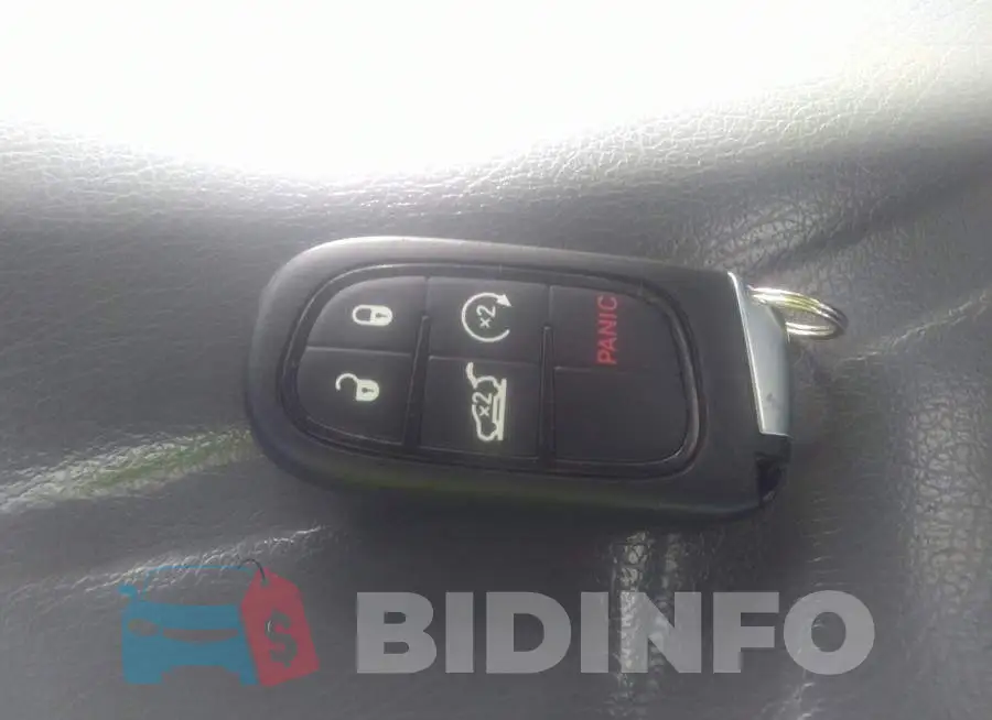 1C4PJLLB2JD531558 Photo# 11