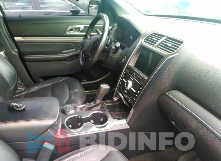 1FM5K8GT8HGD75129 Photo# 5