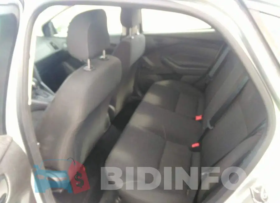 1FADP3E27GL298571 Photo# 8