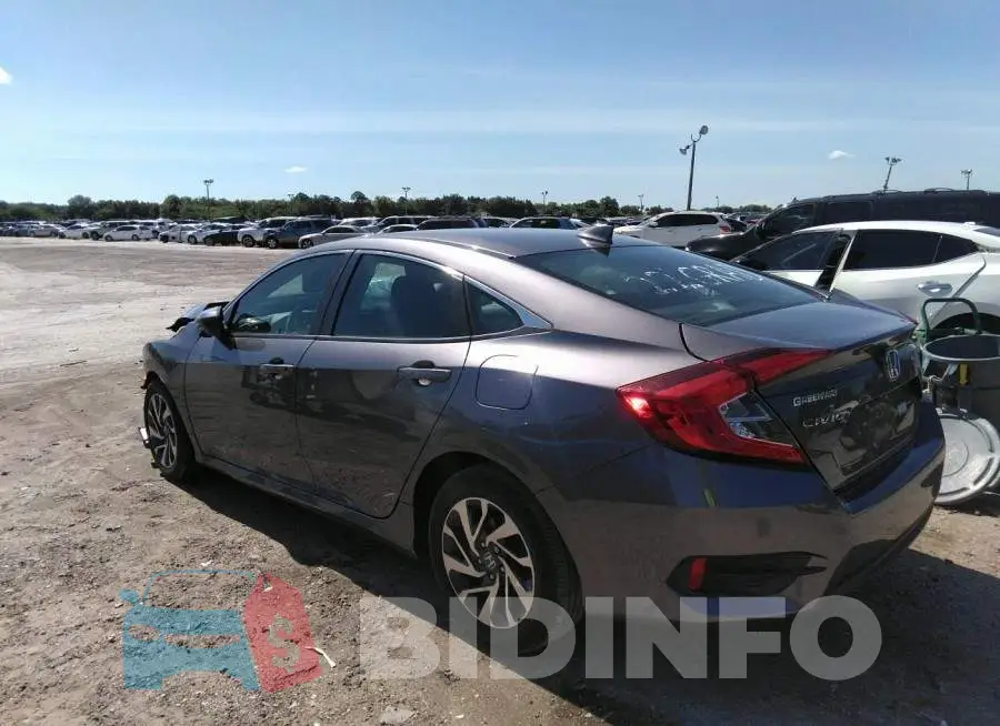 19XFC2F71JE202016 Photo# 3