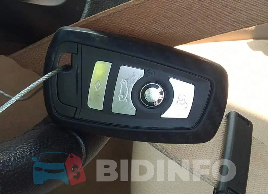 WBA8E5G51GNU20637 Photo# 11