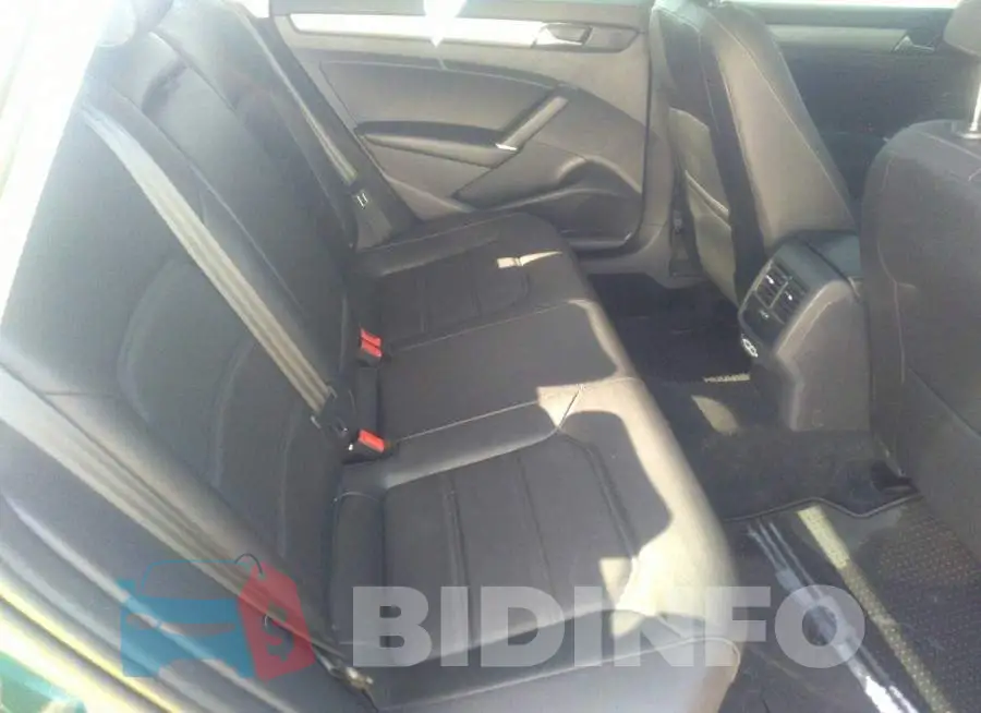 1VWSA7A38MC003768 Photo# 8