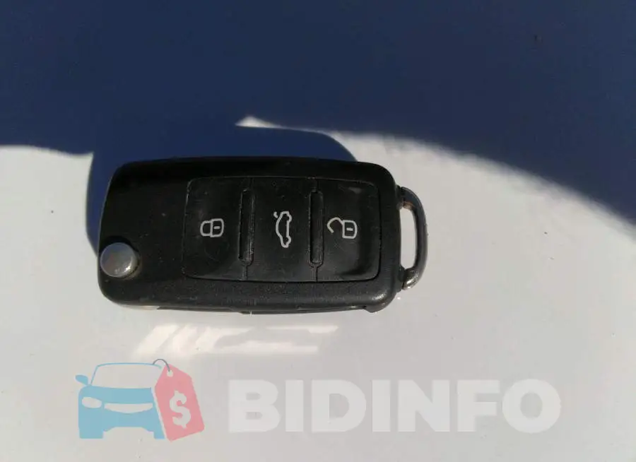 WVGBV7AX3JK000719 Photo# 11
