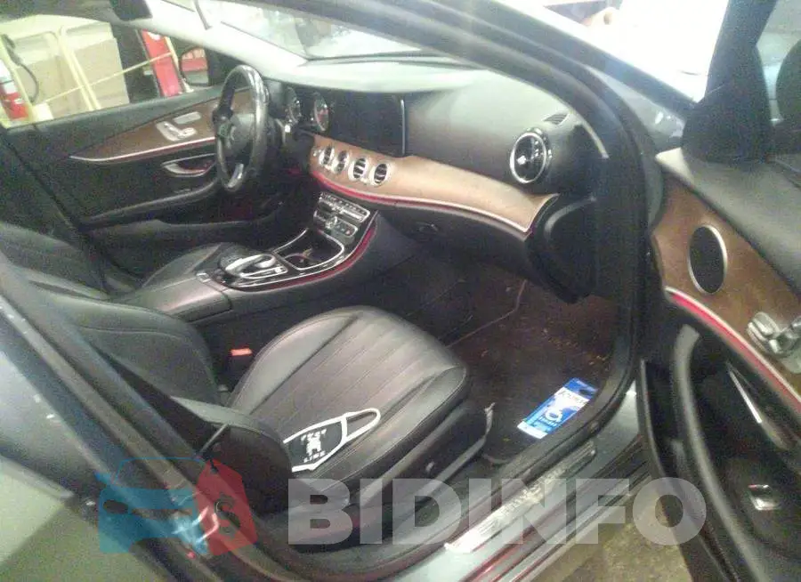 WDDZF4JB8HA112991 Photo# 5