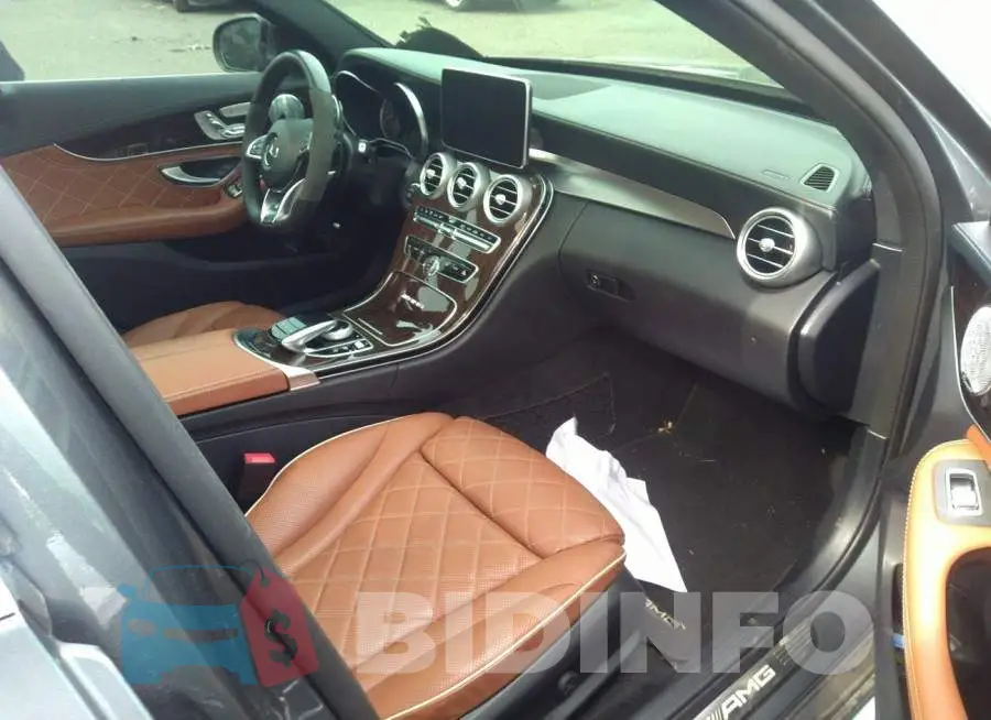 55SWF8HB0HU225253 Photo# 5