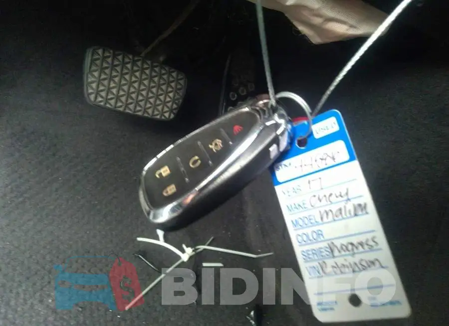 1G1ZB5ST6HF287545 Photo# 11